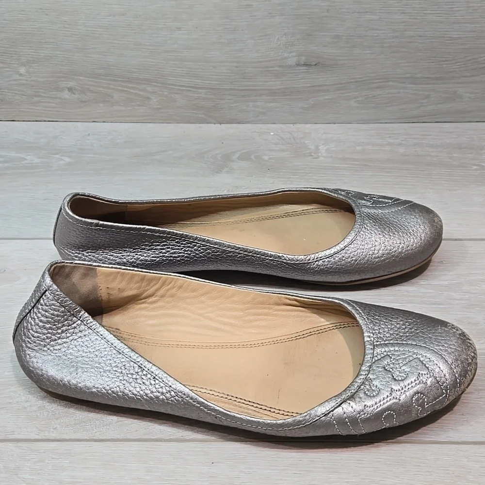 Tory Burch Womens Ruby Pewter silver Logo Flats Ballet shoes sz 9M